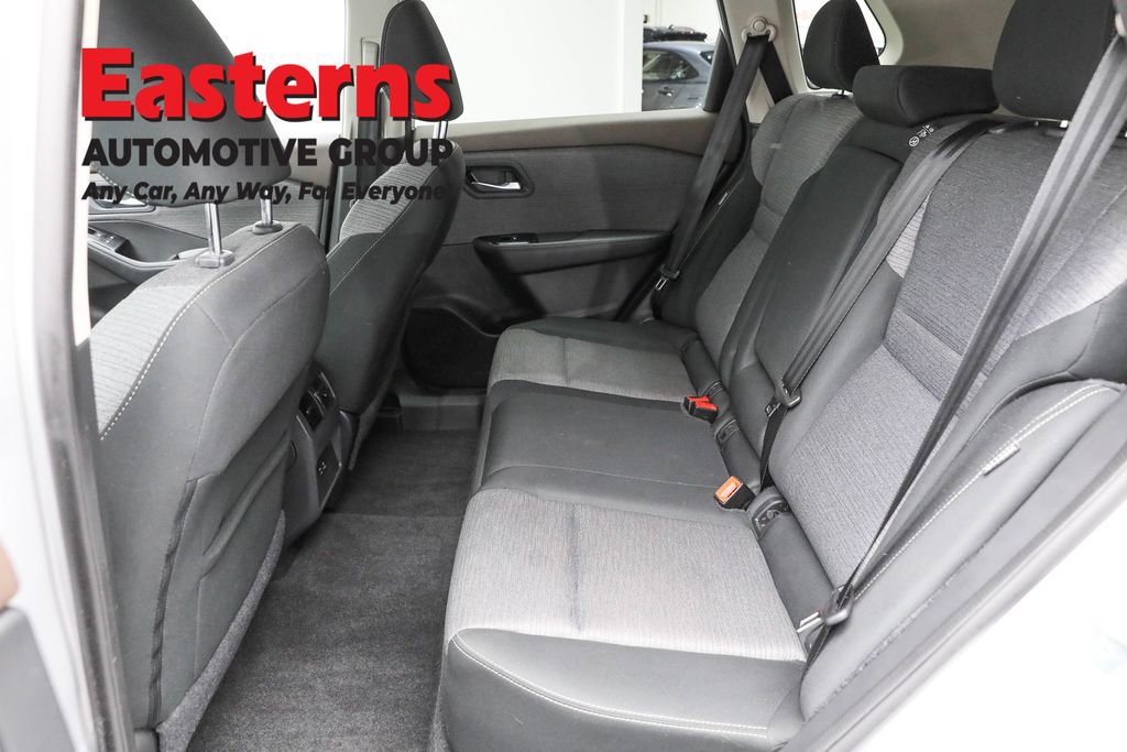 Used 2022 Nissan Rogue SV AWD/4WD image 21