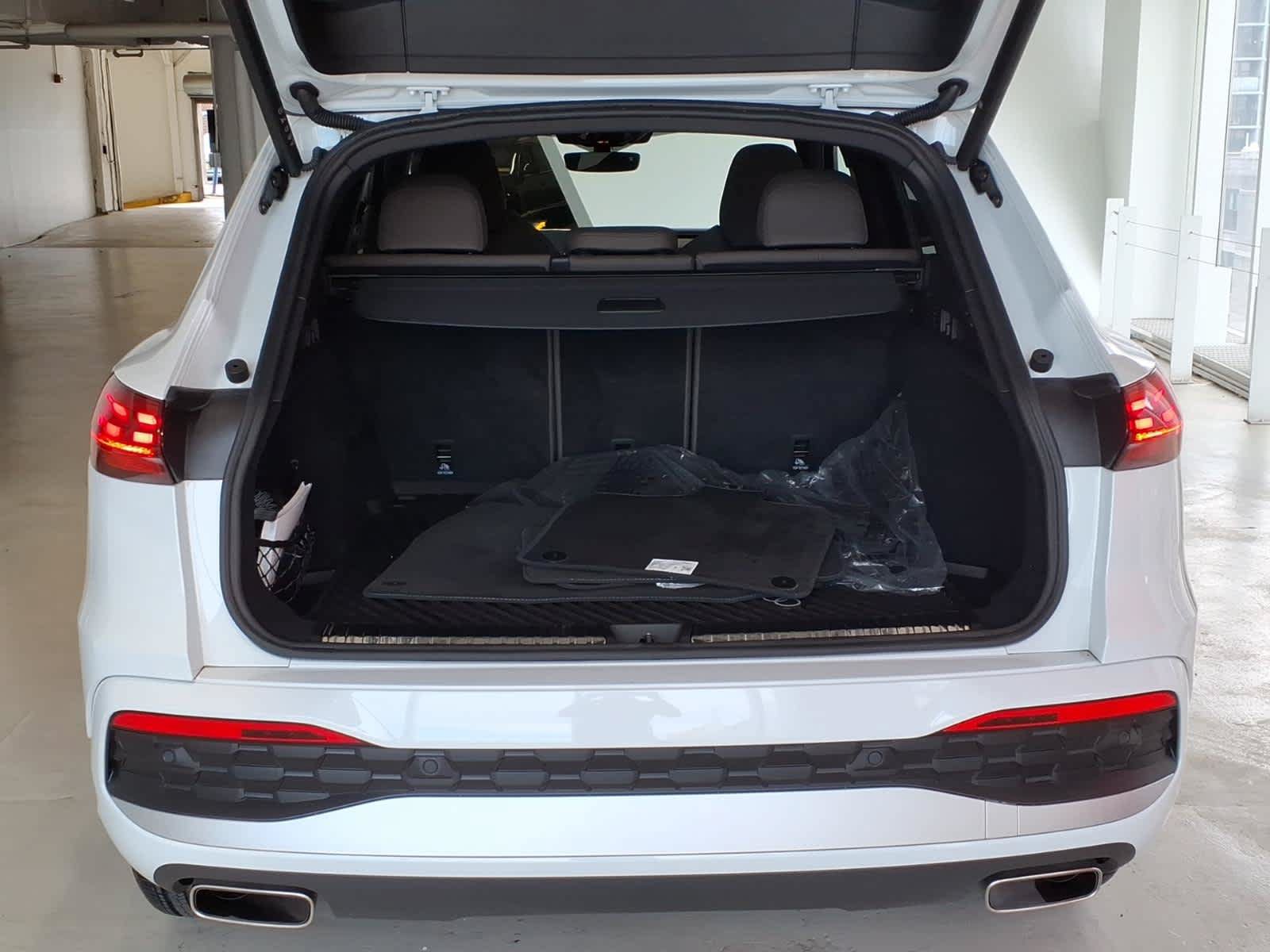 Certified 2025 Audi Q5 Premium w/ Premium Plus AWD/4WD image 10