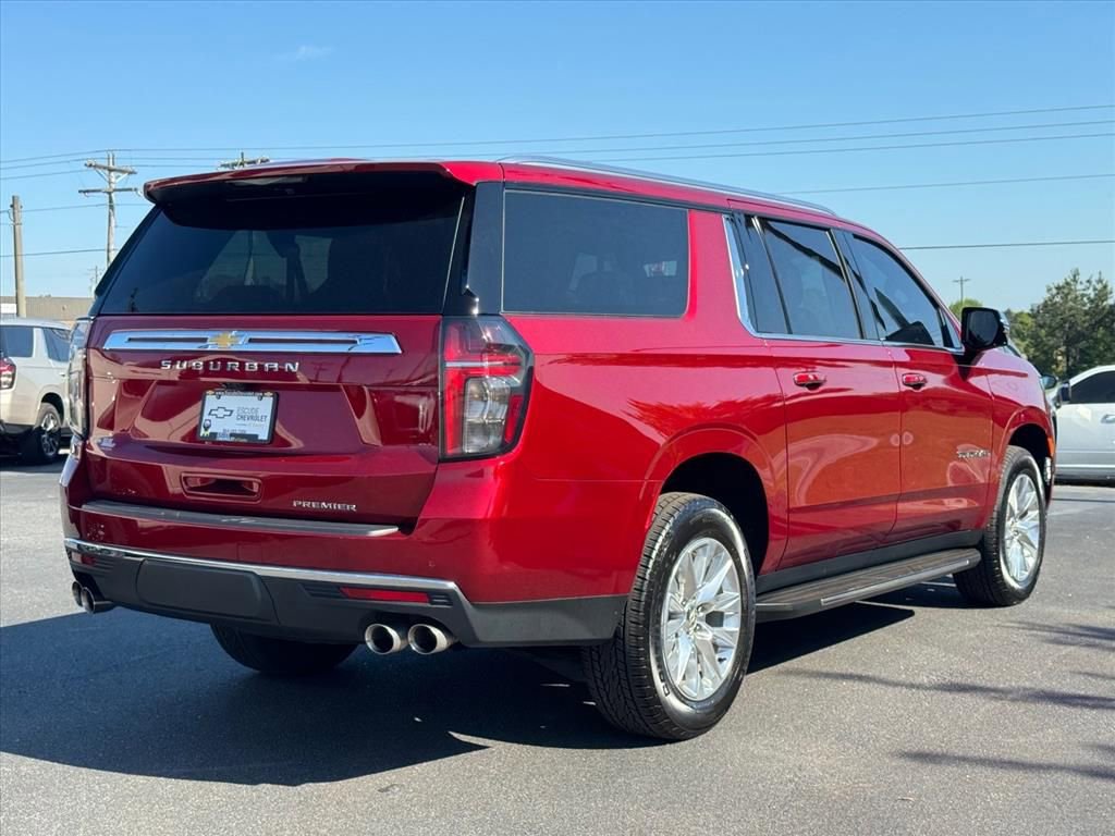 Used 2024 Chevrolet Suburban Premier w/ Premium Package image 3