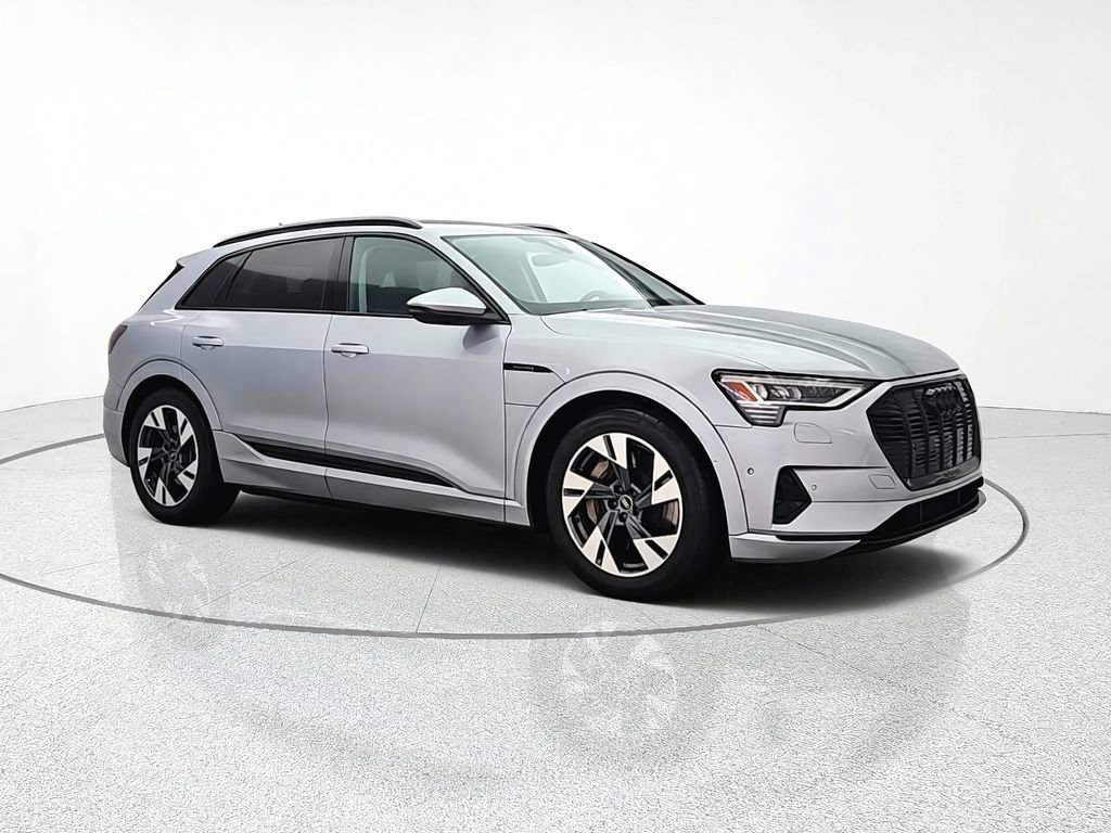 Used 2022 Audi e-tron Premium AWD/4WD image 9