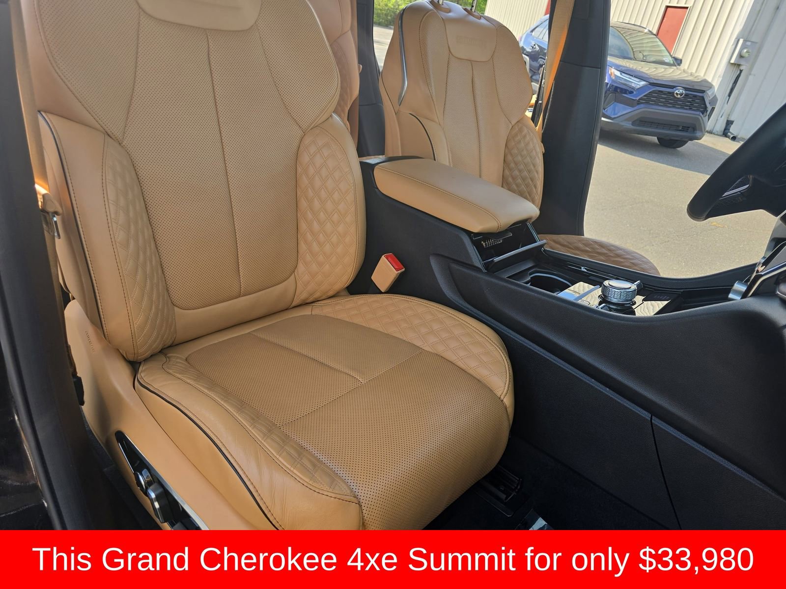 Used 2022 Jeep Grand Cherokee Summit w/ Advanced Protech Group IV AWD/4WD image 17