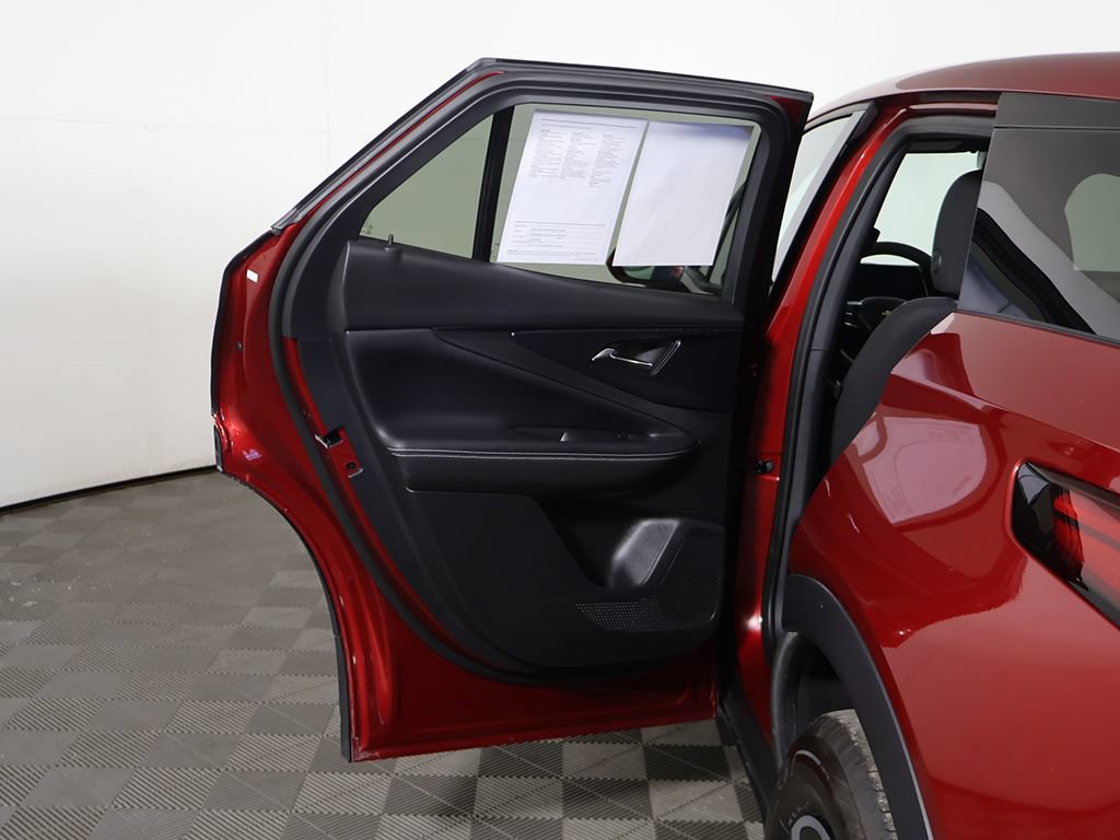 Used 2025 Chevrolet Blazer EV LT FWD image 20