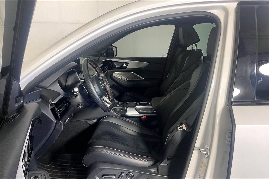 Used 2023 Acura MDX A-Spec AWD/4WD image 32