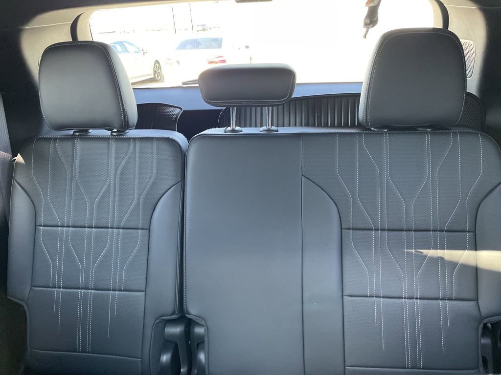 Used 2025 Buick Enclave Avenir w/ Super Cruise Package AWD/4WD image 33