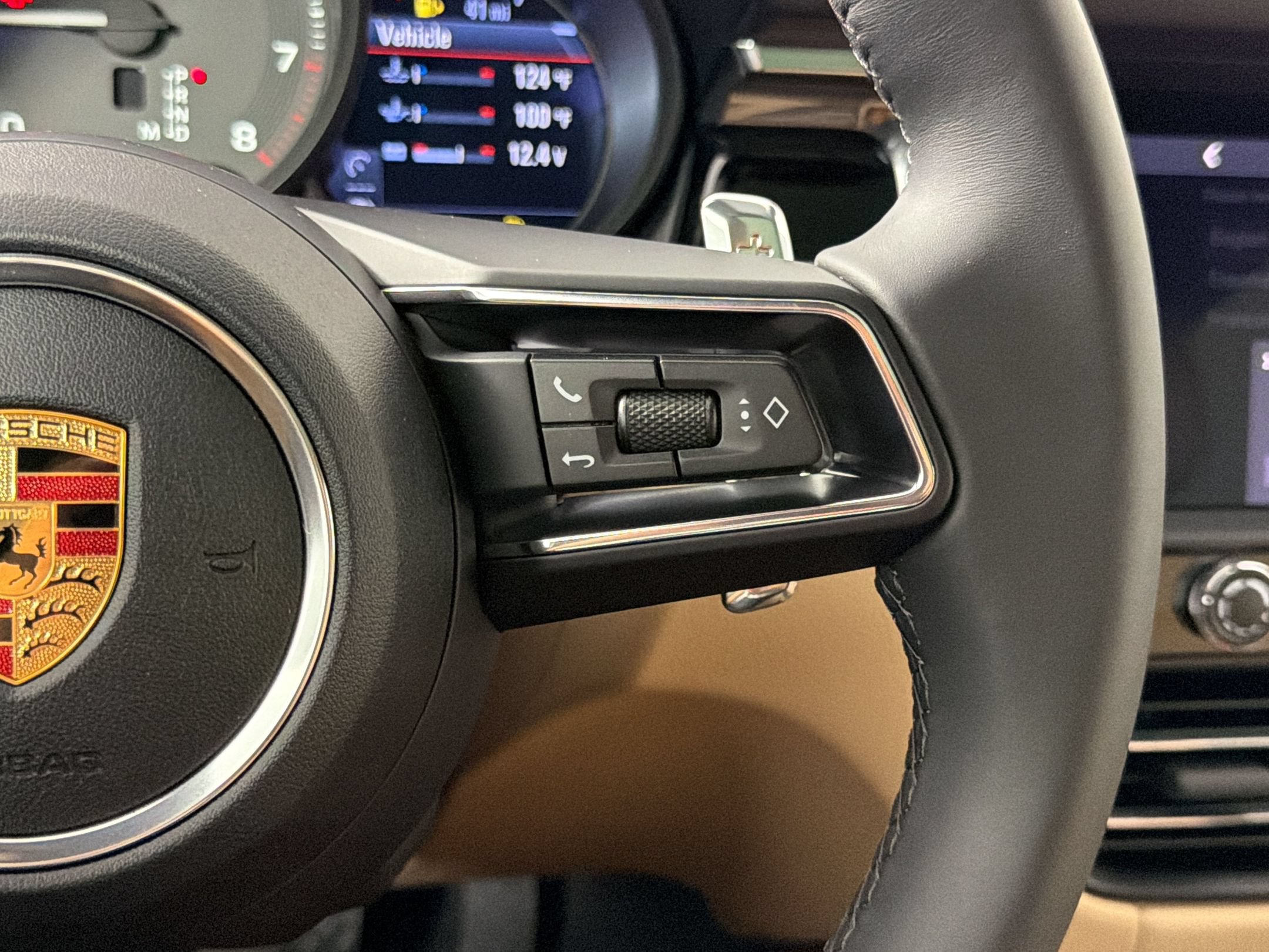 New 2026 Porsche Macan AWD/4WD image 28