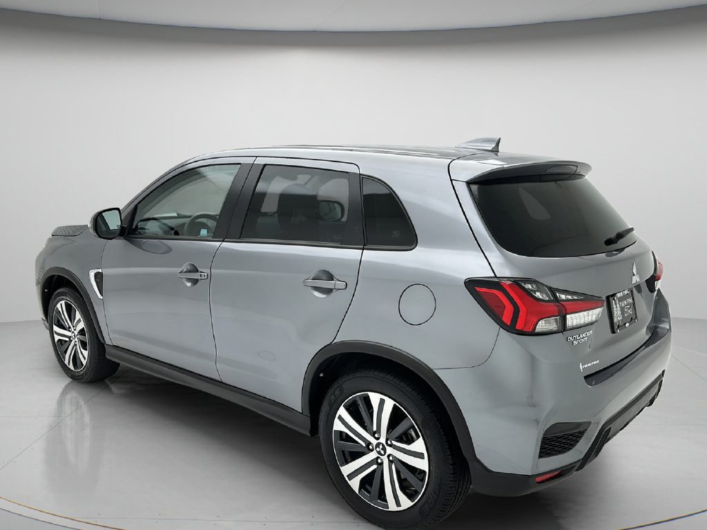 Used 2025 Mitsubishi Outlander Sport SE AWD/4WD image 4