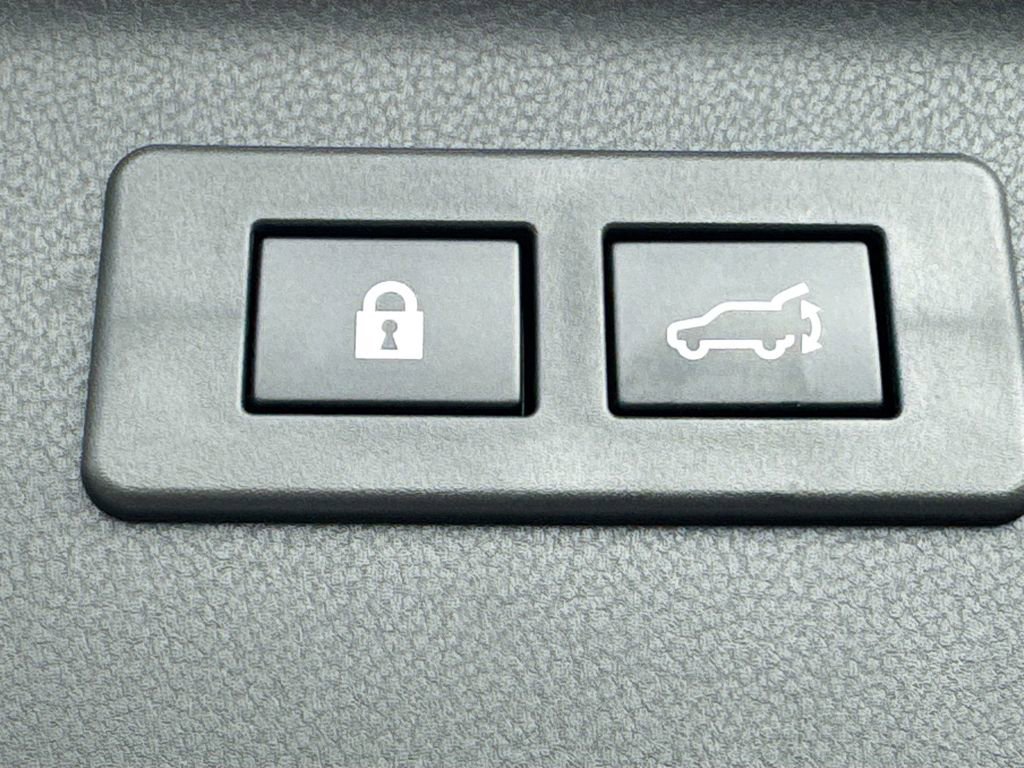 Certified 2025 Subaru Forester Touring w/ Popular Package - Touring AWD/4WD image 36