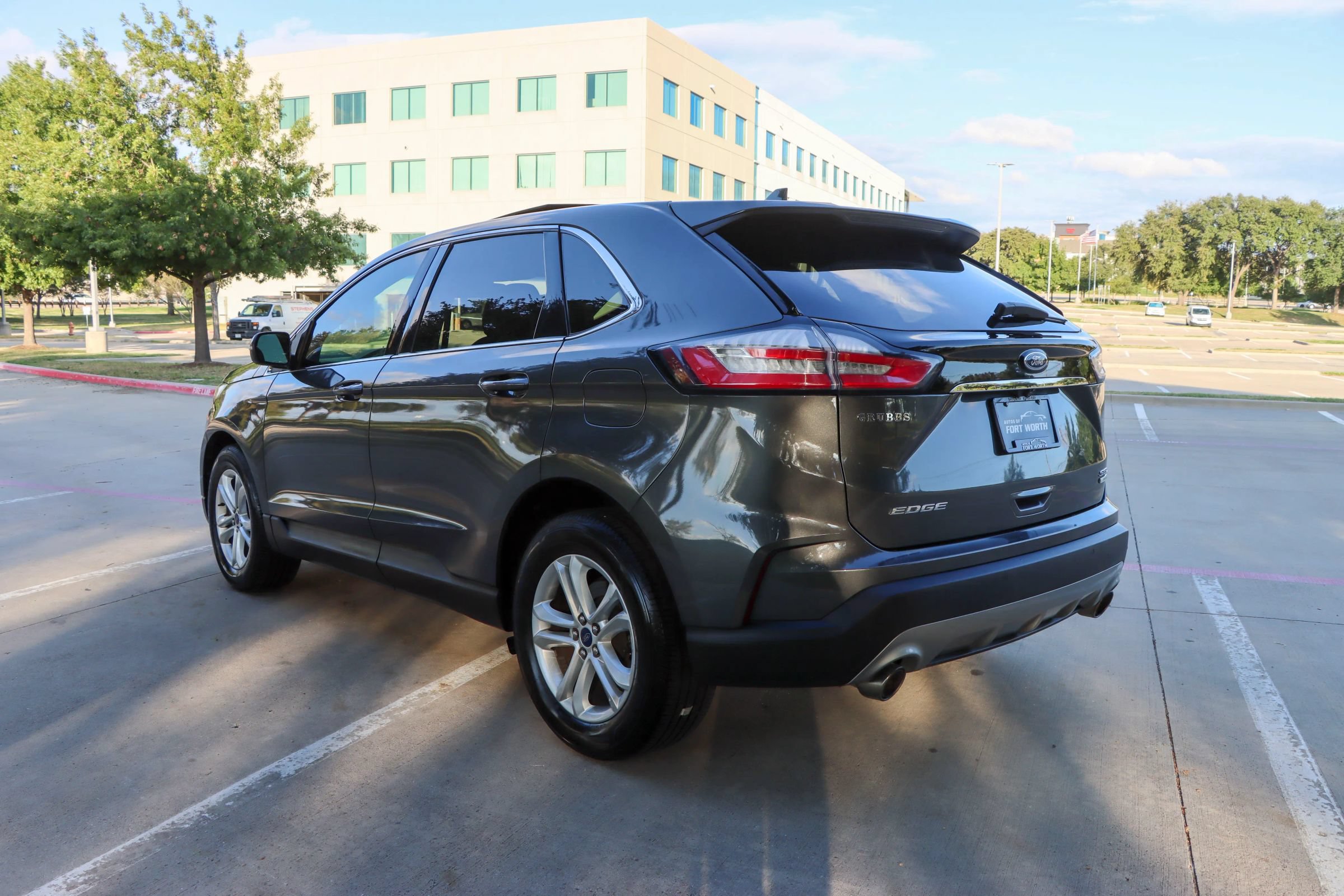 Used 2019 Ford Edge SEL w/ Equipment Group 201A FWD image 5