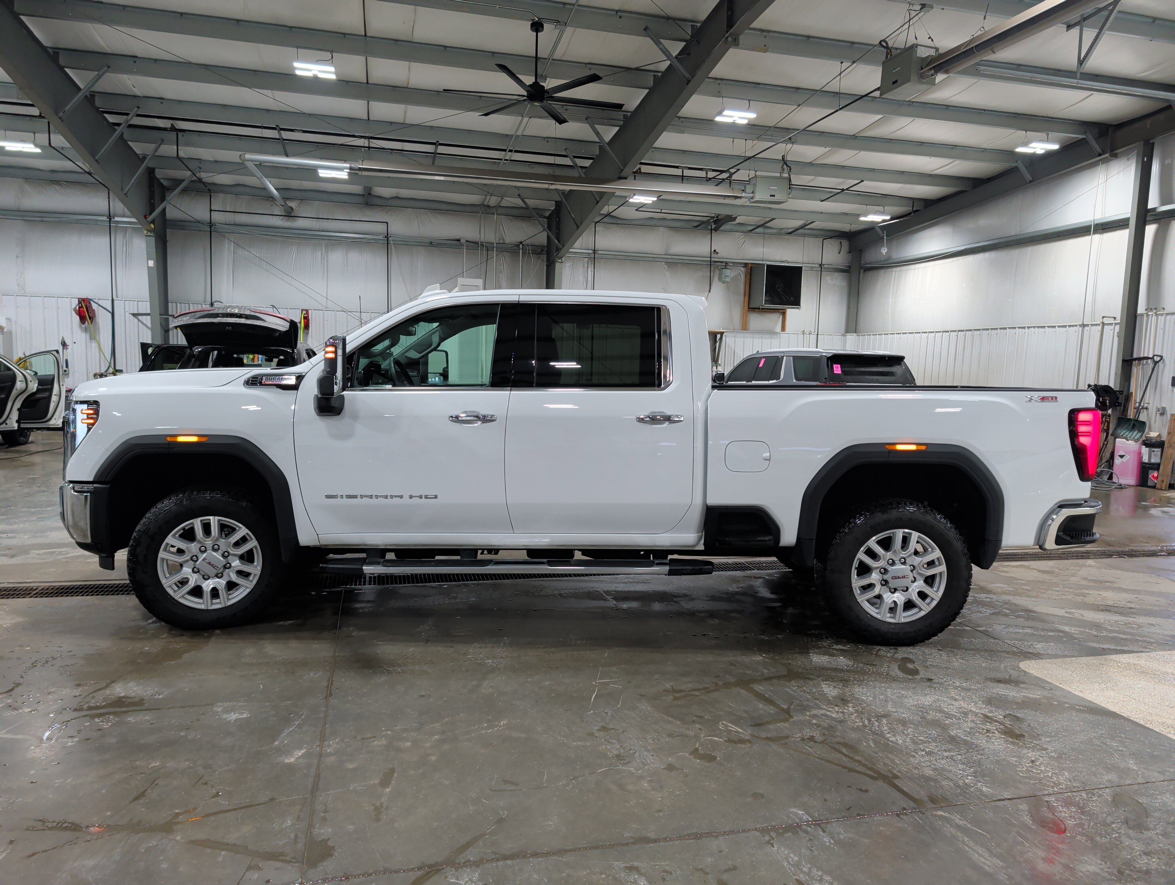 Used 2024 GMC Sierra 3500 SLT image 5