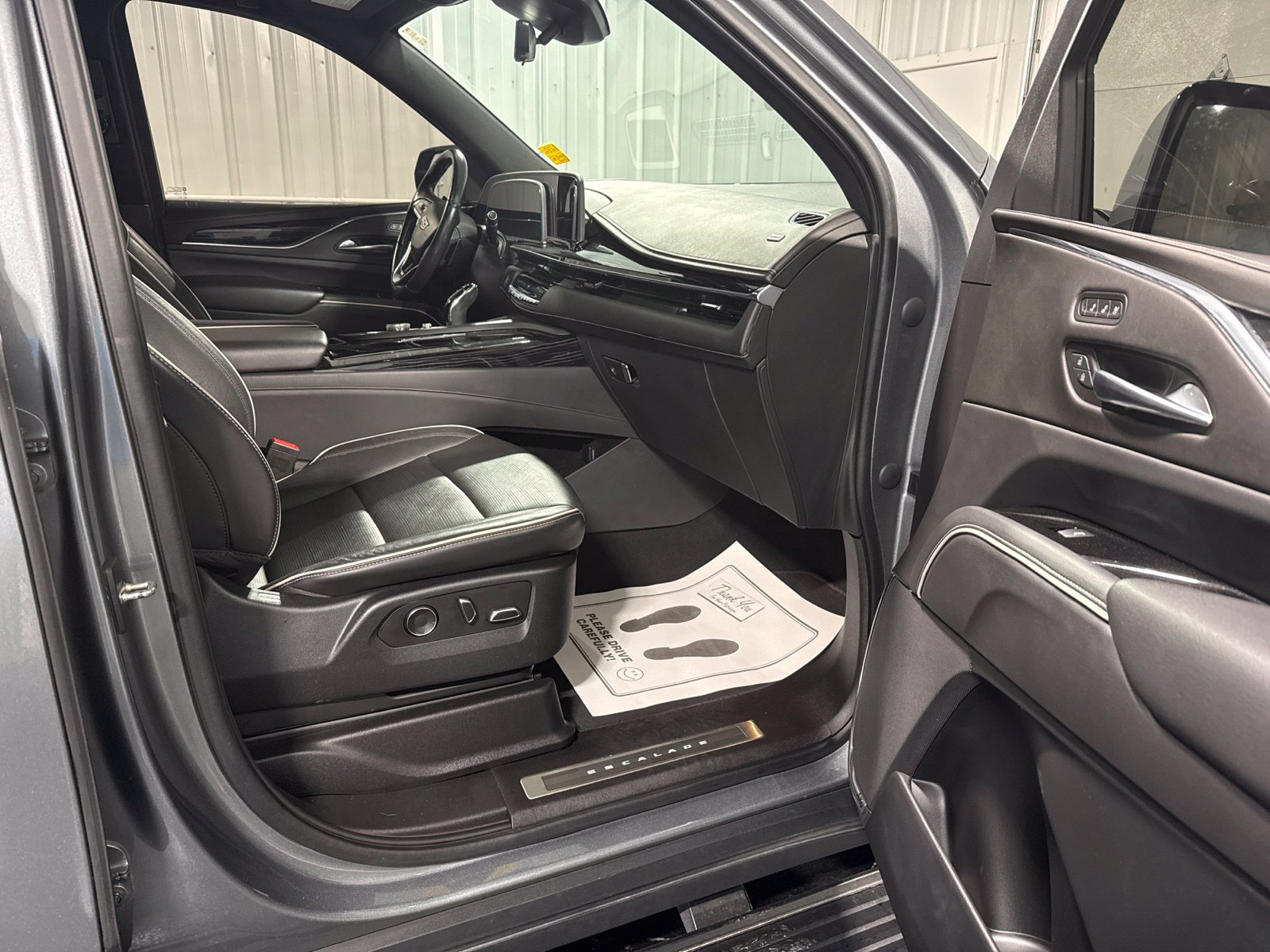 Used 2021 Cadillac Escalade Sport w/ Driver Assist Tech Package AWD/4WD image 12