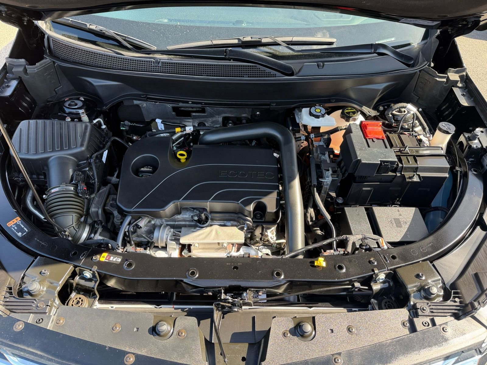 Used 2025 Chevrolet Equinox LT image 32