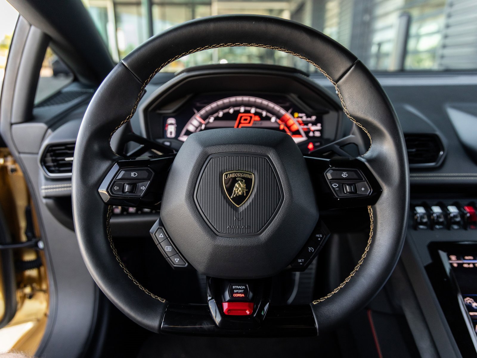 Used 2020 Lamborghini Huracan EVO image 37