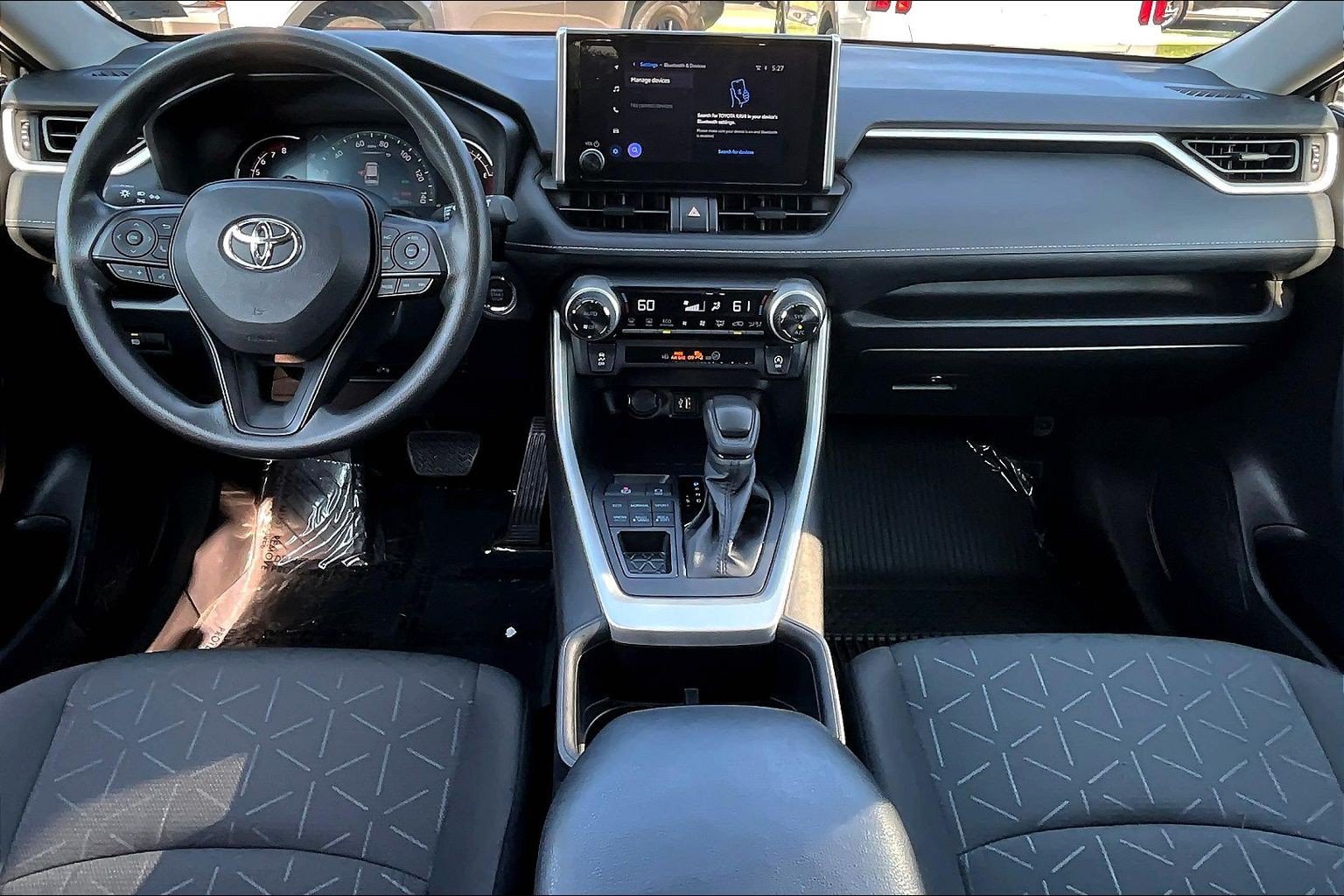 Used 2024 Toyota RAV4 XLE AWD/4WD image 15