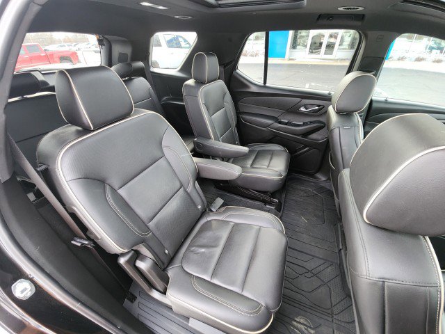 Used 2022 Chevrolet Traverse Premier w/ Redline Edition image 15