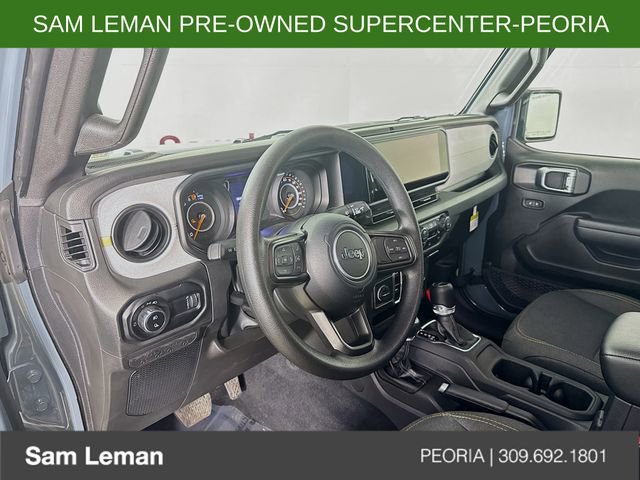 Used 2025 Jeep Gladiator Sport image 9