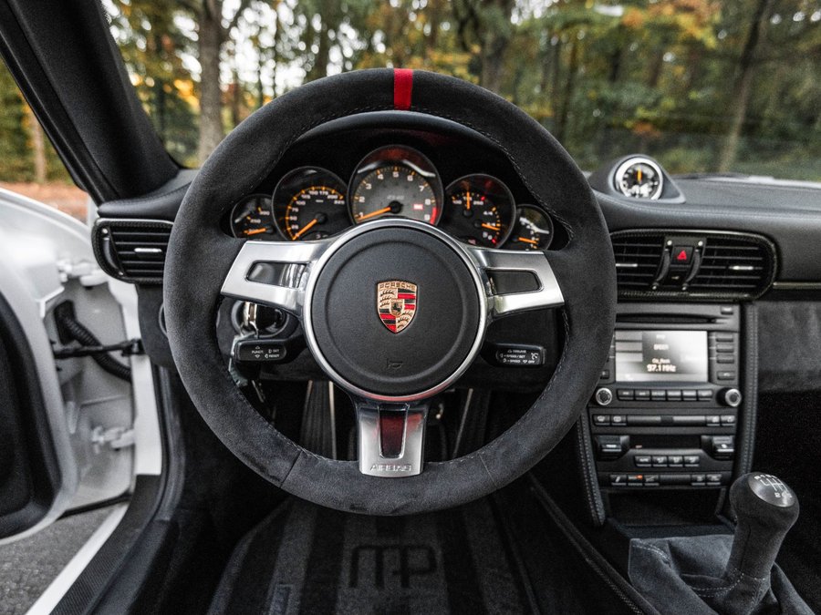 Used 2011 Porsche 911 GT3 RS 4.0 image 17