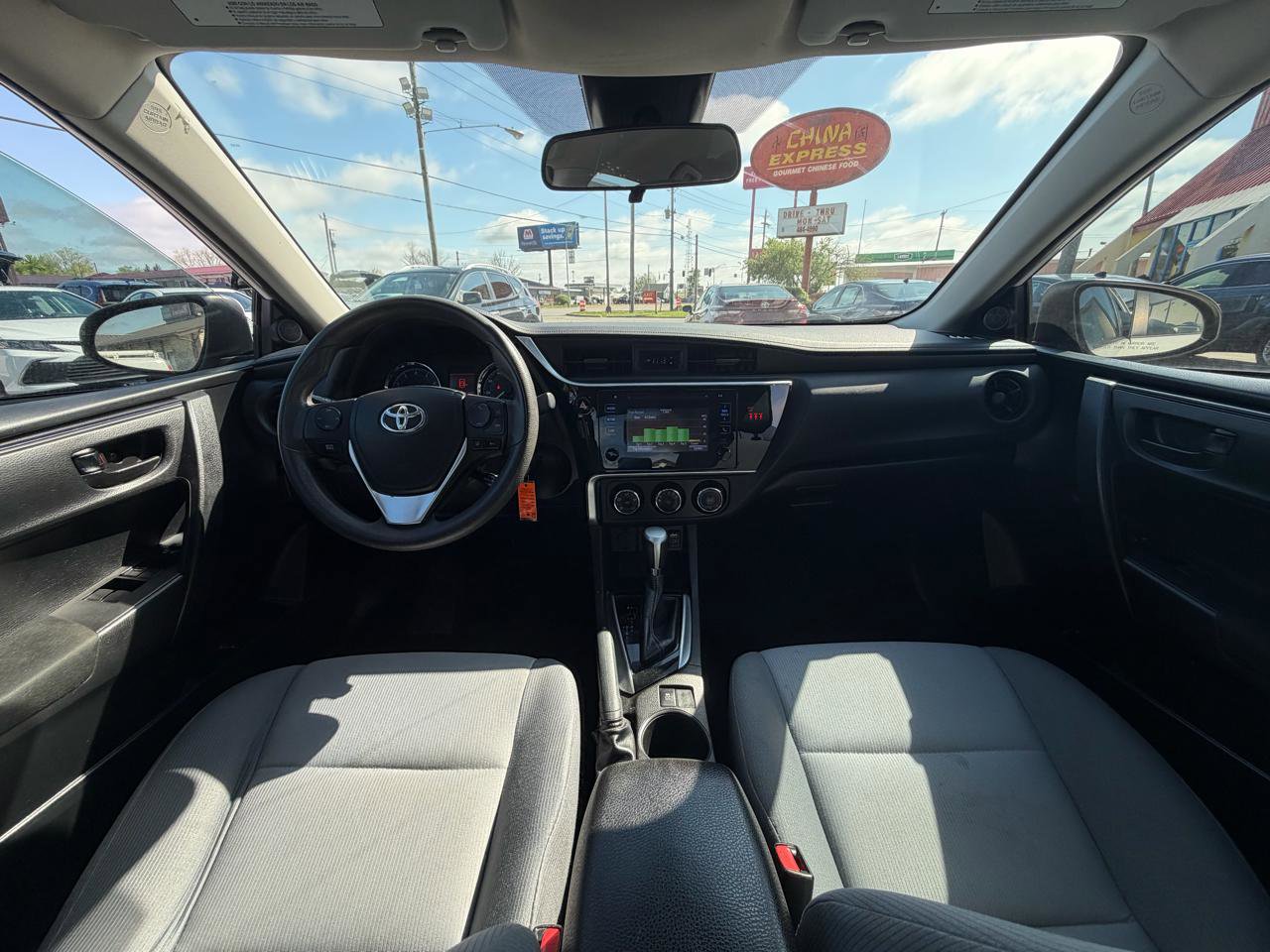 Used 2018 Toyota Corolla L FWD image 13