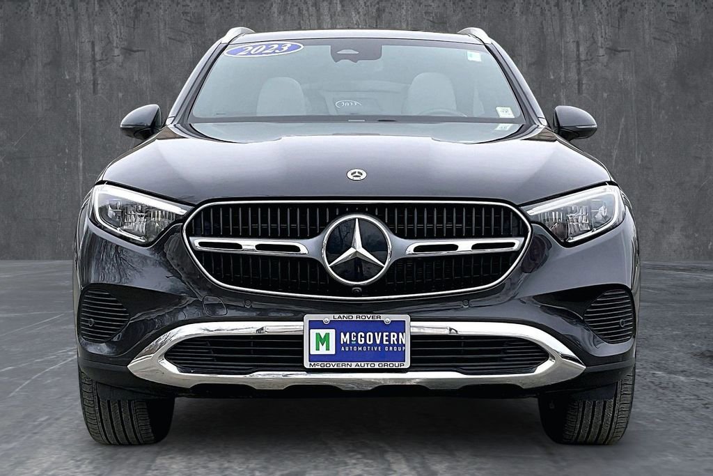 Used 2023 Mercedes-Benz GLC 300 4MATIC image 2