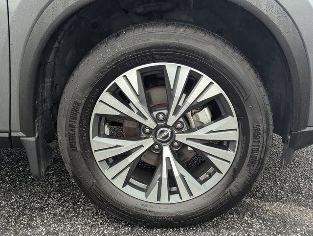 Used 2023 Nissan Rogue SV image 10