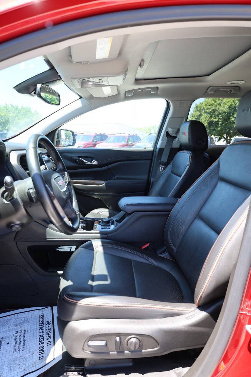 Used 2023 GMC Acadia AT4 w/ Technology Package AWD/4WD image 13