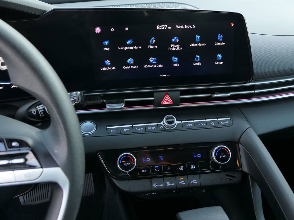 Used 2024 Hyundai Elantra SEL image 21