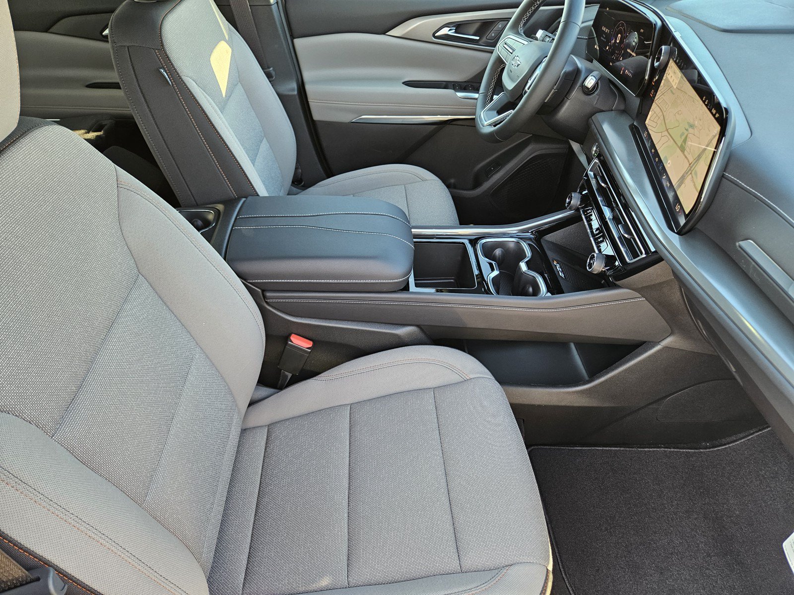 New 2027 Chevrolet Traverse LT w/ Midnight/Sport Edition FWD image 10