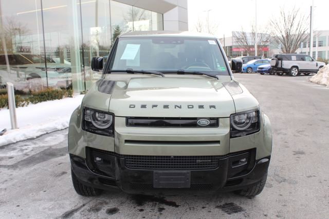 Used 2023 Land Rover Defender 90 X-Dynamic SE image 8