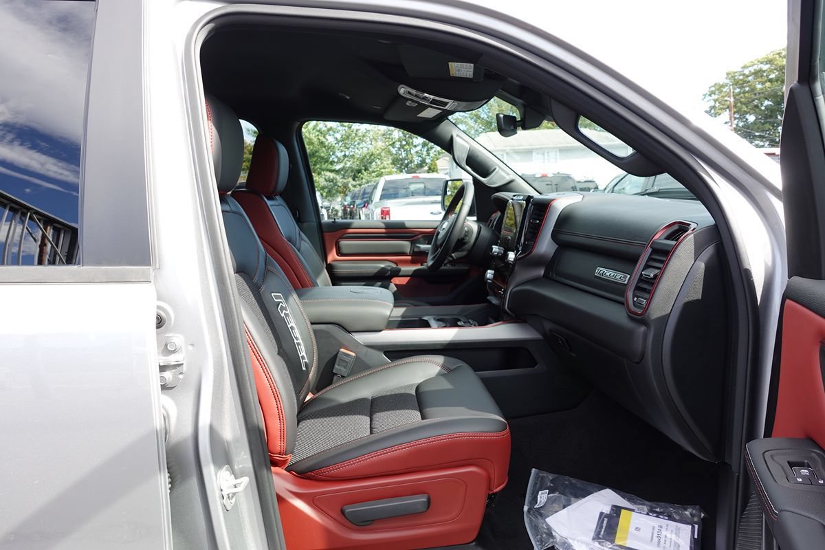 Used 2025 RAM 1500 Rebel AWD/4WD image 35
