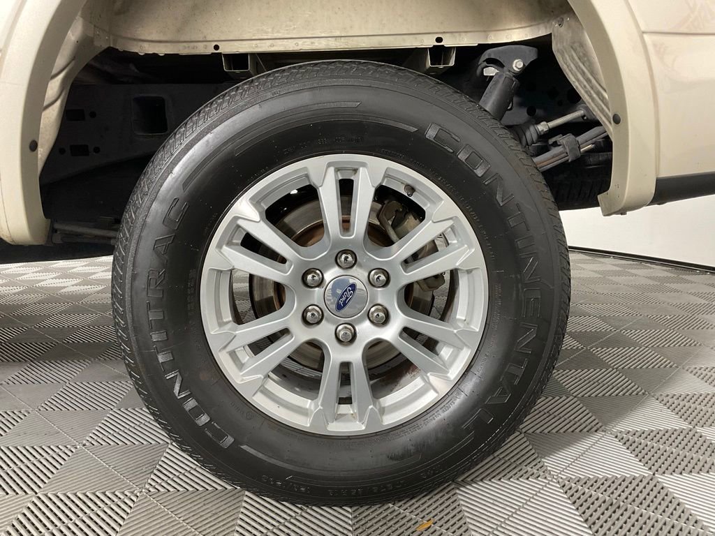 Used 2017 Ford F150 Lariat w/ Trailer Tow Package image 10