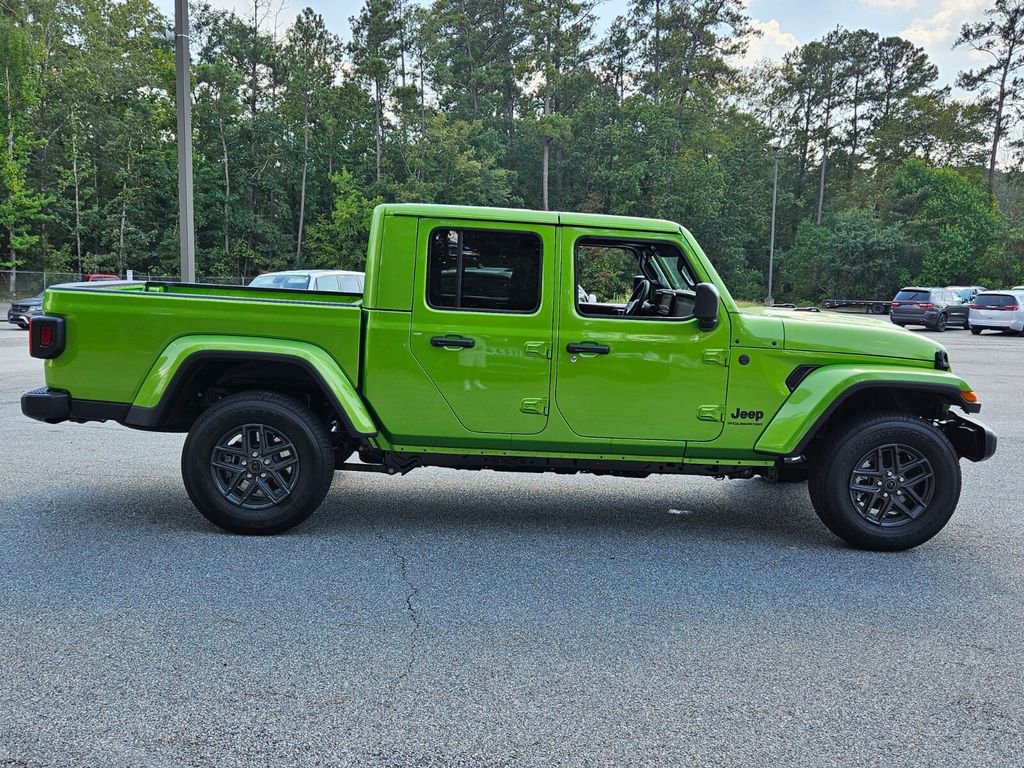 New 2025 Jeep Gladiator Sport AWD/4WD image 14