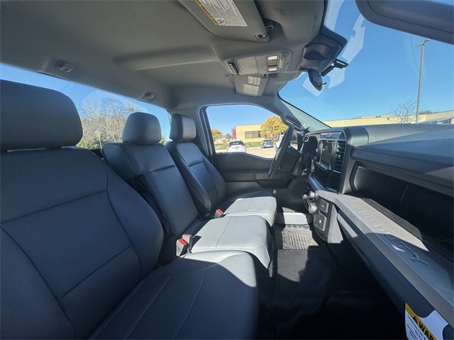 New 2025 Ford F550 4x4 Regular Cab Super Duty image 12