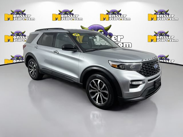 Used 2024 Ford Explorer ST-Line w/ Class IV Trailer Tow Package AWD/4WD image 3