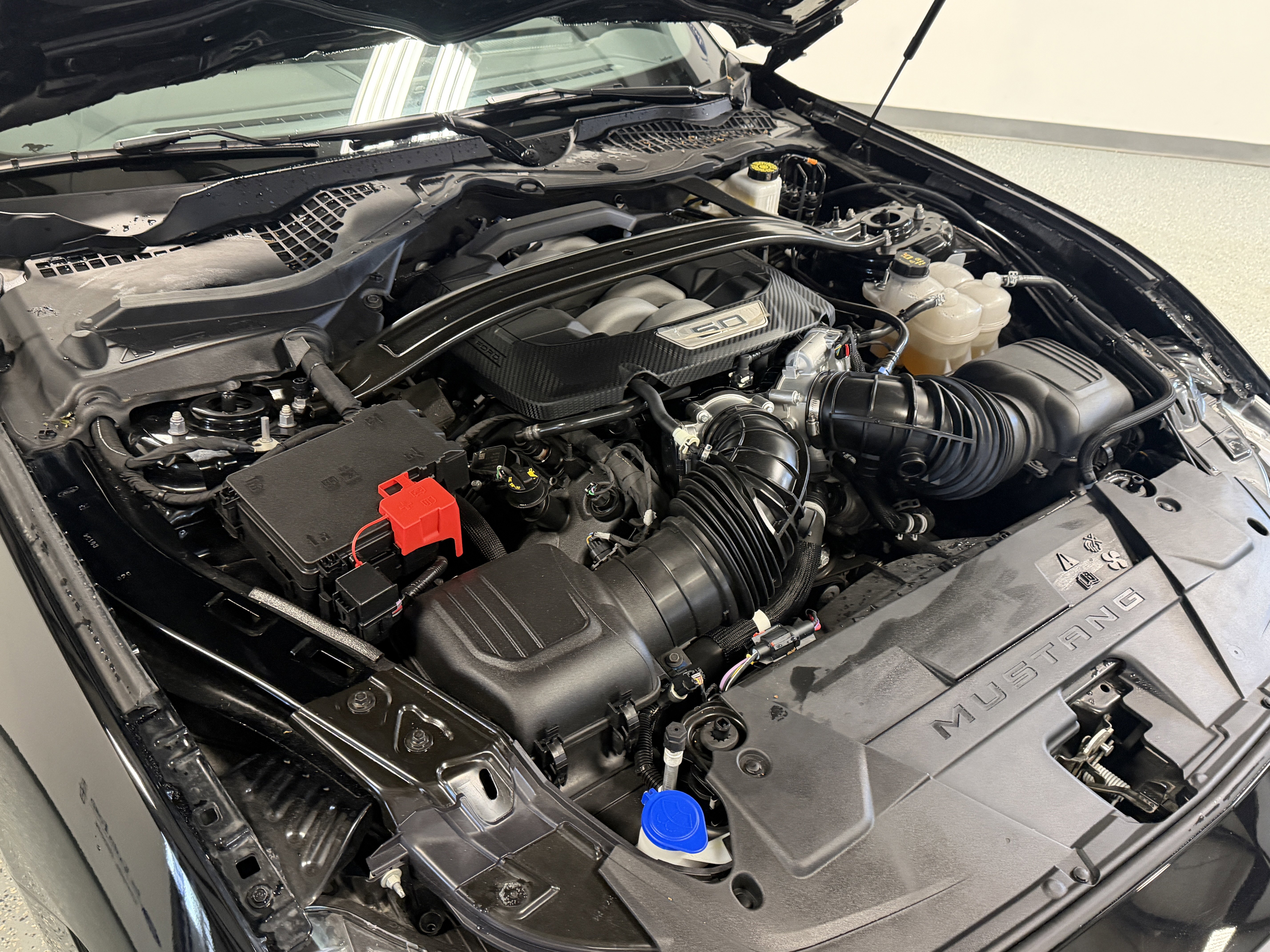 Used 2025 Ford Mustang GT Premium RWD image 28