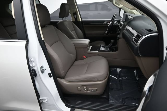 Certified 2023 Lexus GX 460 Premium w/ Premium Package AWD/4WD image 31
