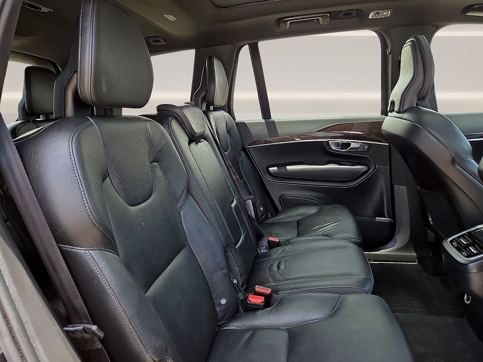 Used 2019 Volvo XC90 T6 Momentum AWD/4WD image 10