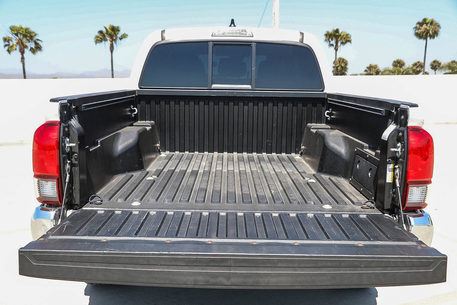 Used 2021 Toyota Tacoma SR5 RWD image 25