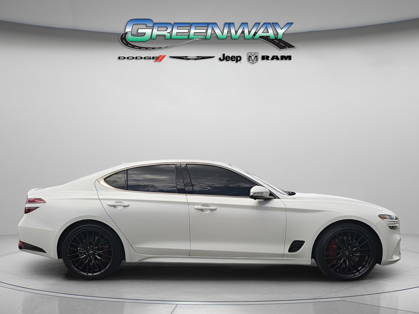 Used 2022 Genesis G70 3.3T Launch Edition image 4