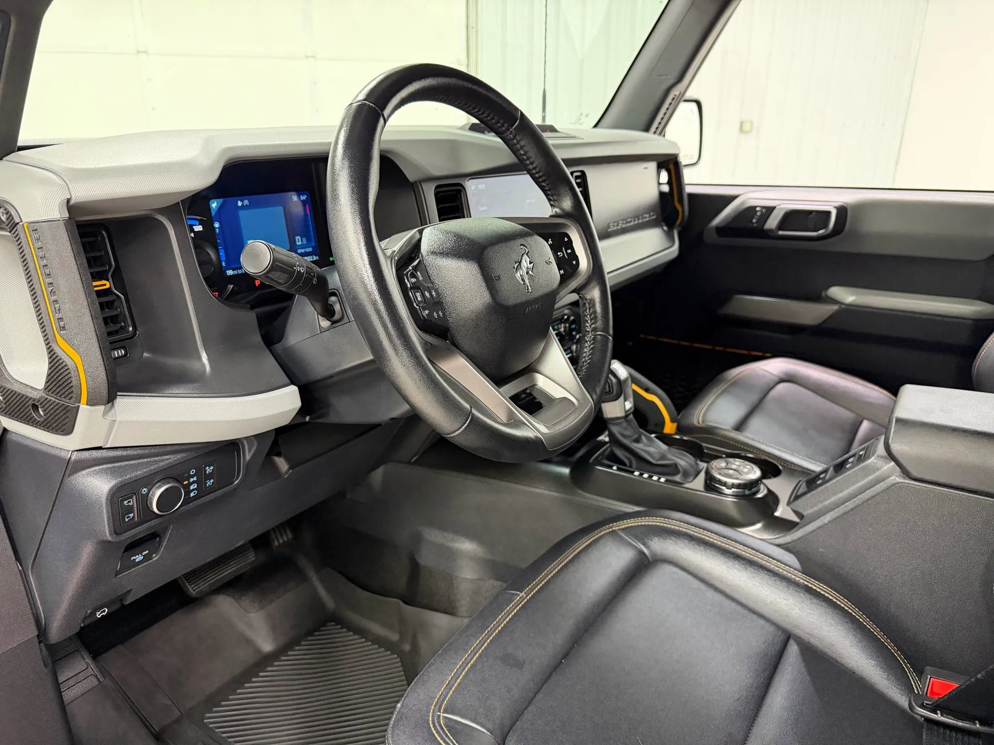 Used 2022 Ford Bronco Badlands image 12