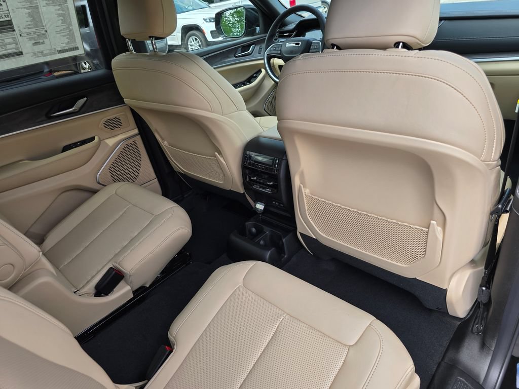 New 2026 Jeep Grand Cherokee L Limited w/ Luxury Tech Group II AWD/4WD image 27