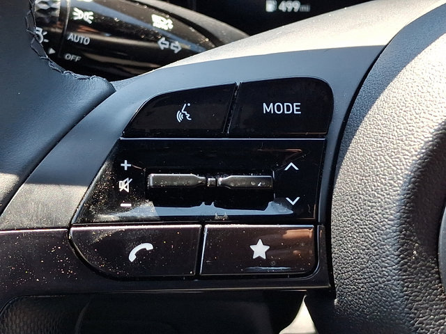 Certified 2025 Hyundai Elantra SEL FWD image 20