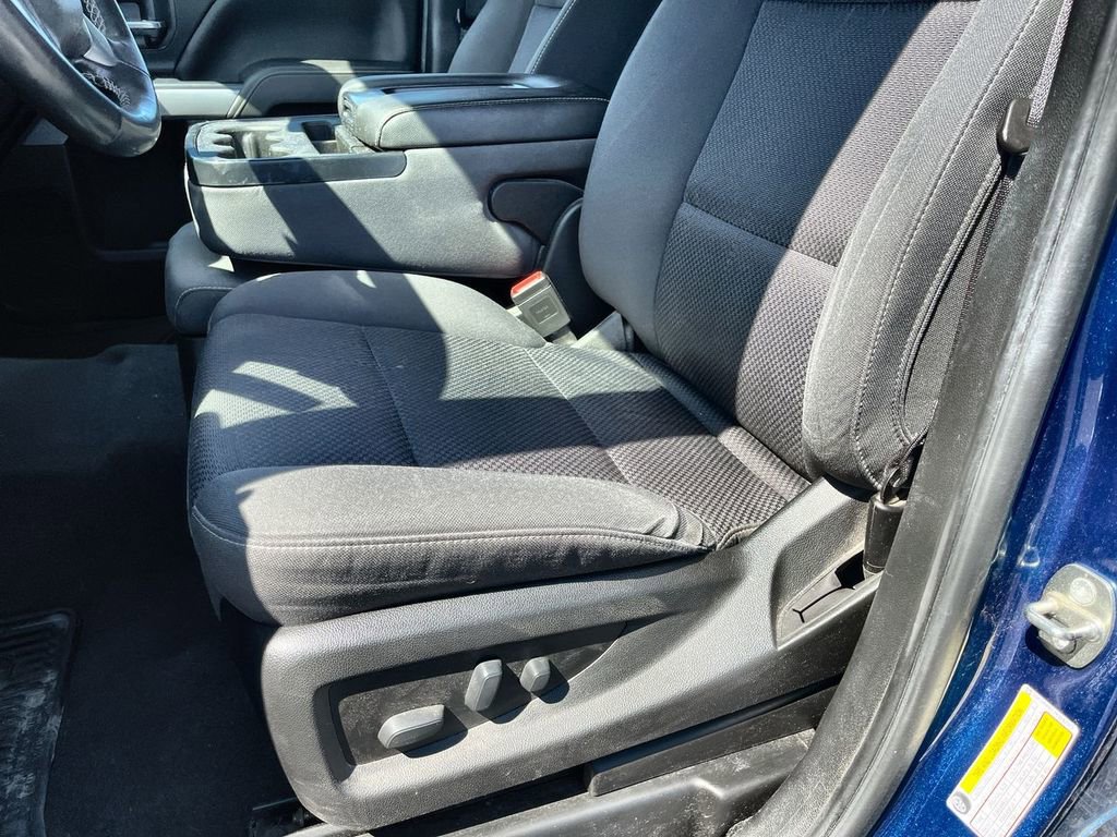 Used 2019 Chevrolet Silverado 1500 LT w/ All Star Edition image 17