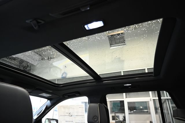 New 2026 Chevrolet Tahoe Premier w/ Sun And Tow Package AWD/4WD image 21