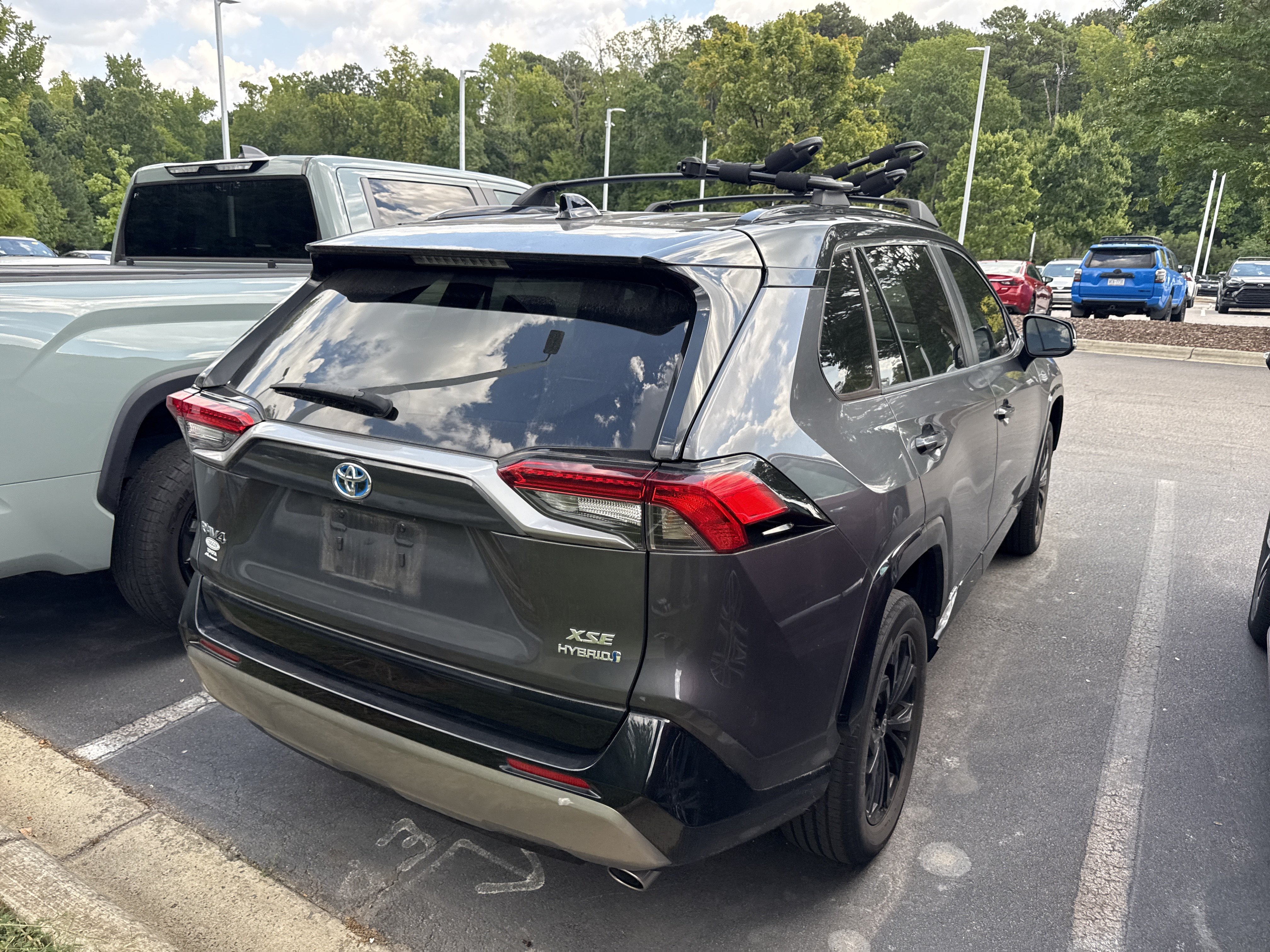 Used 2022 Toyota RAV4 XSE AWD/4WD image 42