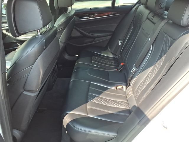 Used 2020 BMW M550i xDrive w/ Executive Package AWD/4WD image 11