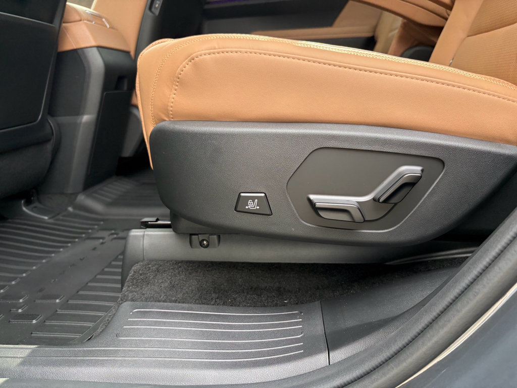 New 2026 Hyundai Santa Fe Calligraphy FWD image 20