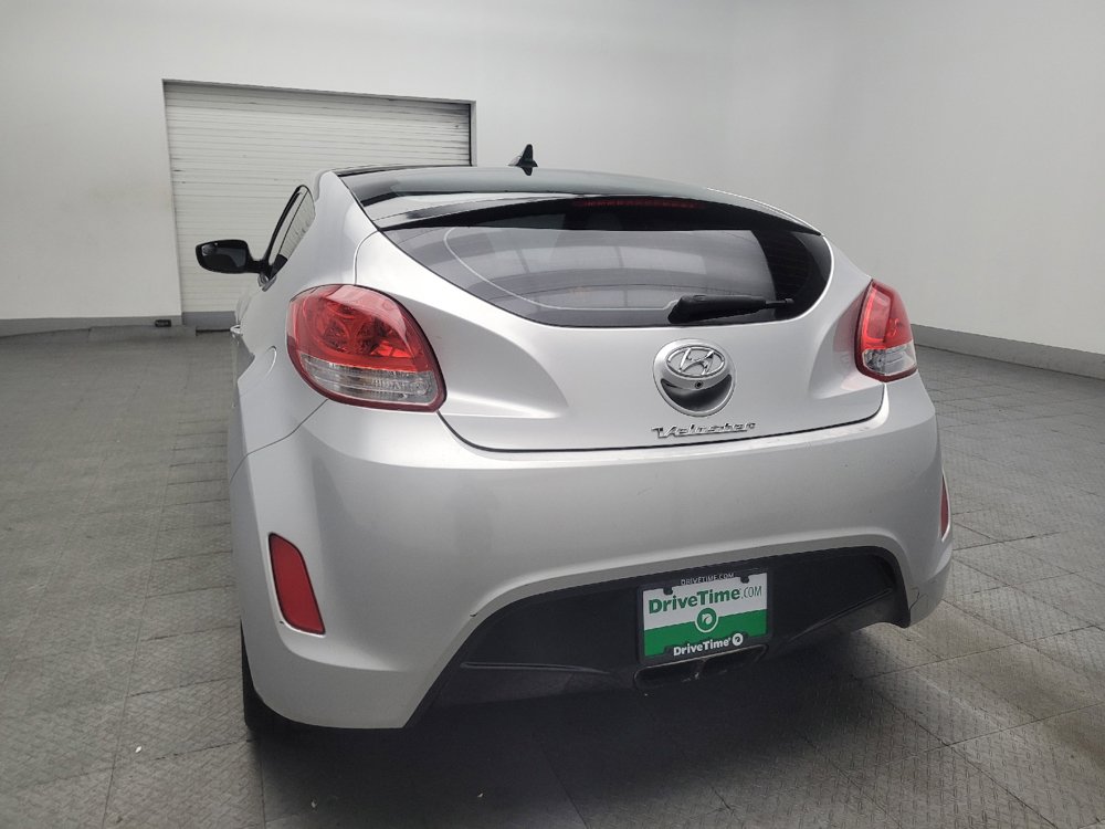 Used 2017 Hyundai Veloster Value Edition FWD image 6