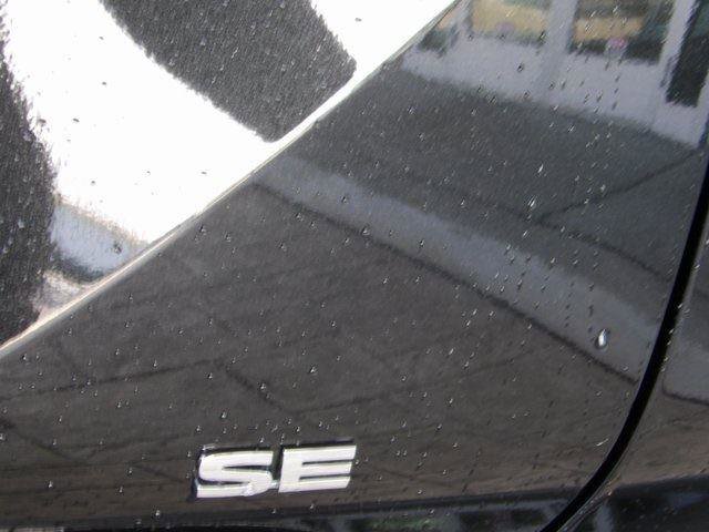 New 2025 Mitsubishi Outlander SE image 9