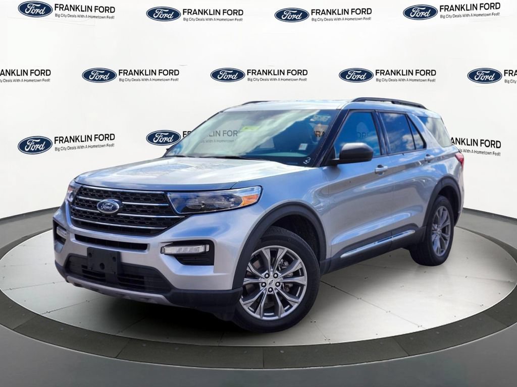Certified 2022 Ford Explorer XLT w/ Equipment Group 202A AWD/4WD image 1