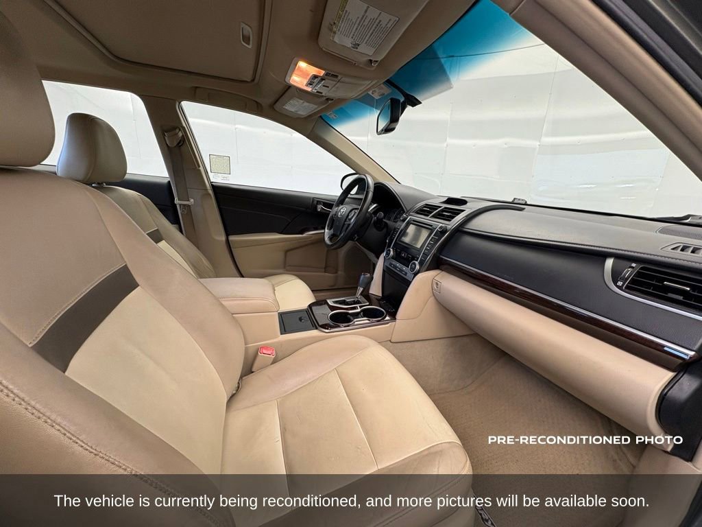Used 2013 Toyota Camry XLE w/ Leather Pkg FWD image 12