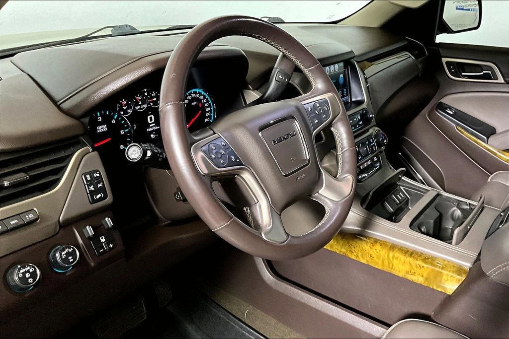 Used 2017 GMC Yukon Denali w/ Open Road Package AWD/4WD image 10